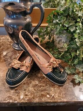 Sperry Two-Tone Black and Tan Boat Loafers, Size 9M